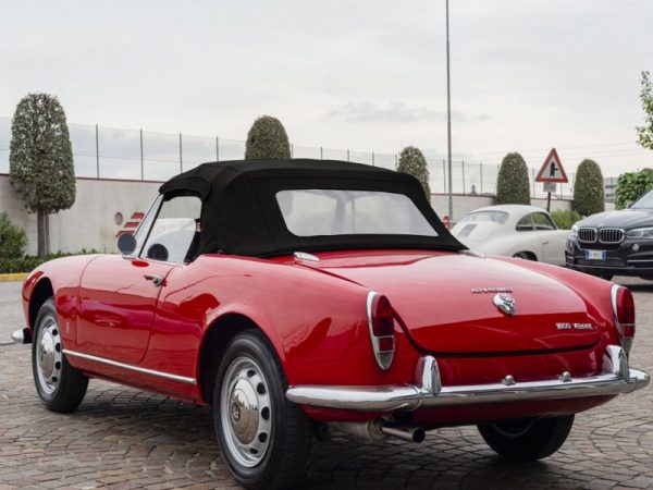 Alfa Romeo 1300 & 1600, Guilietta, Guilia, & Sprint soft top, produced in Haartz Stayfast Canvas and comes with plastic window