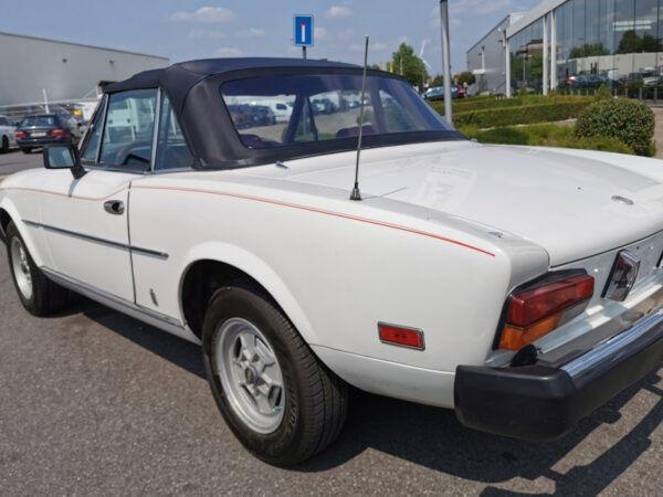 Fiat 124, SPIDER 2000 SPORTS ROADSTER soft top, produced in Haartz Stayfast Canvas and comes with plastic window
