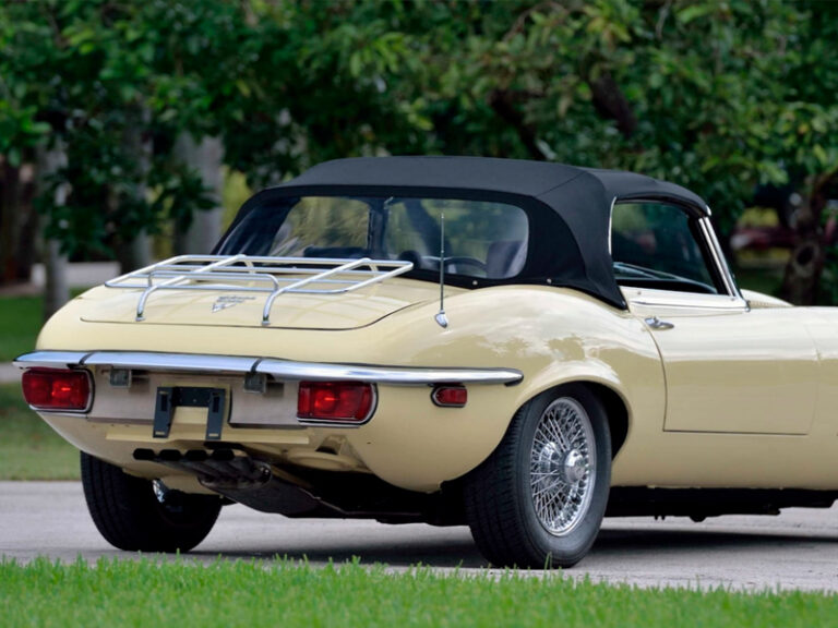 Jaguar XKE V12 EType ROADSTER soft top, produced in Haartz Colonial Vinyl and comes with